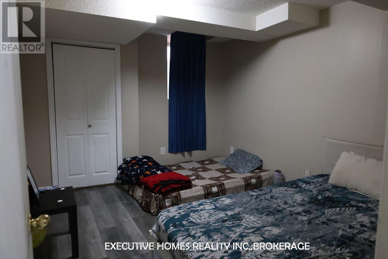 202 Wildwood Trail, Mississauga, Ontario  L4Z 3S5 - Photo 49 - W12409180