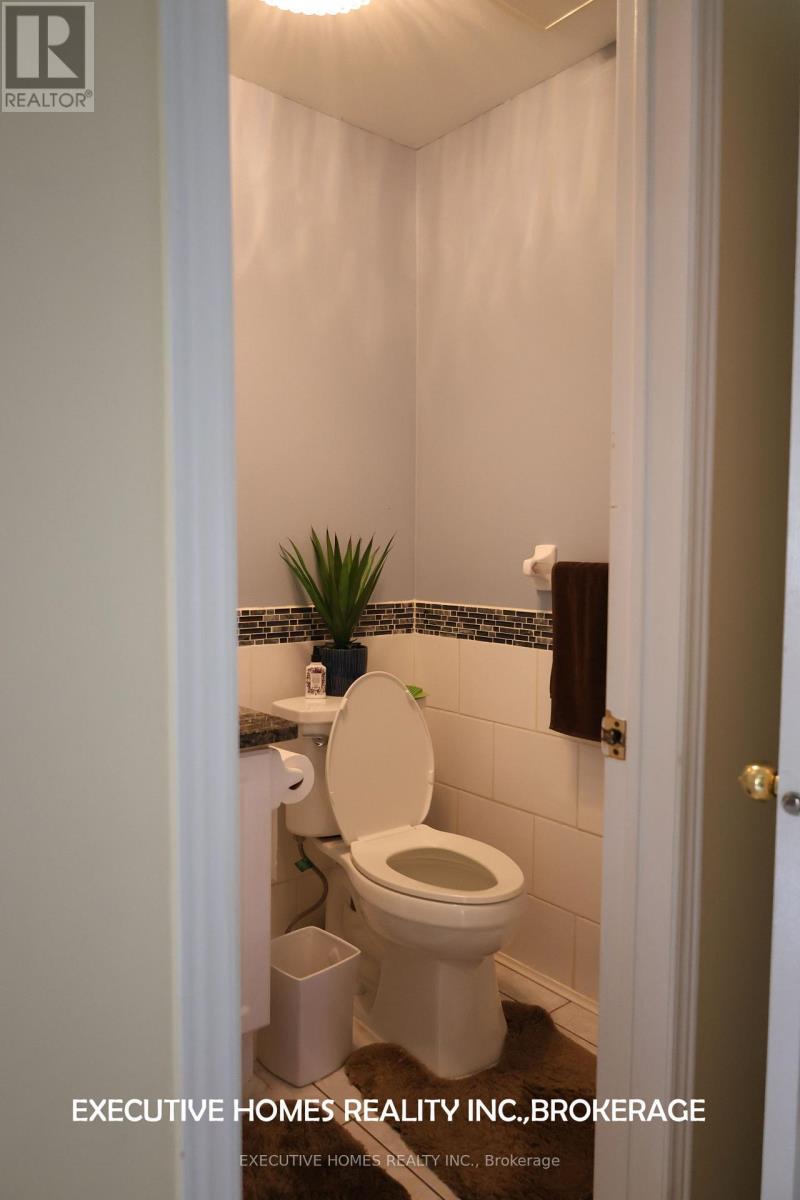 202 Wildwood Trail, Mississauga, Ontario  L4Z 3S5 - Photo 9 - W12409180