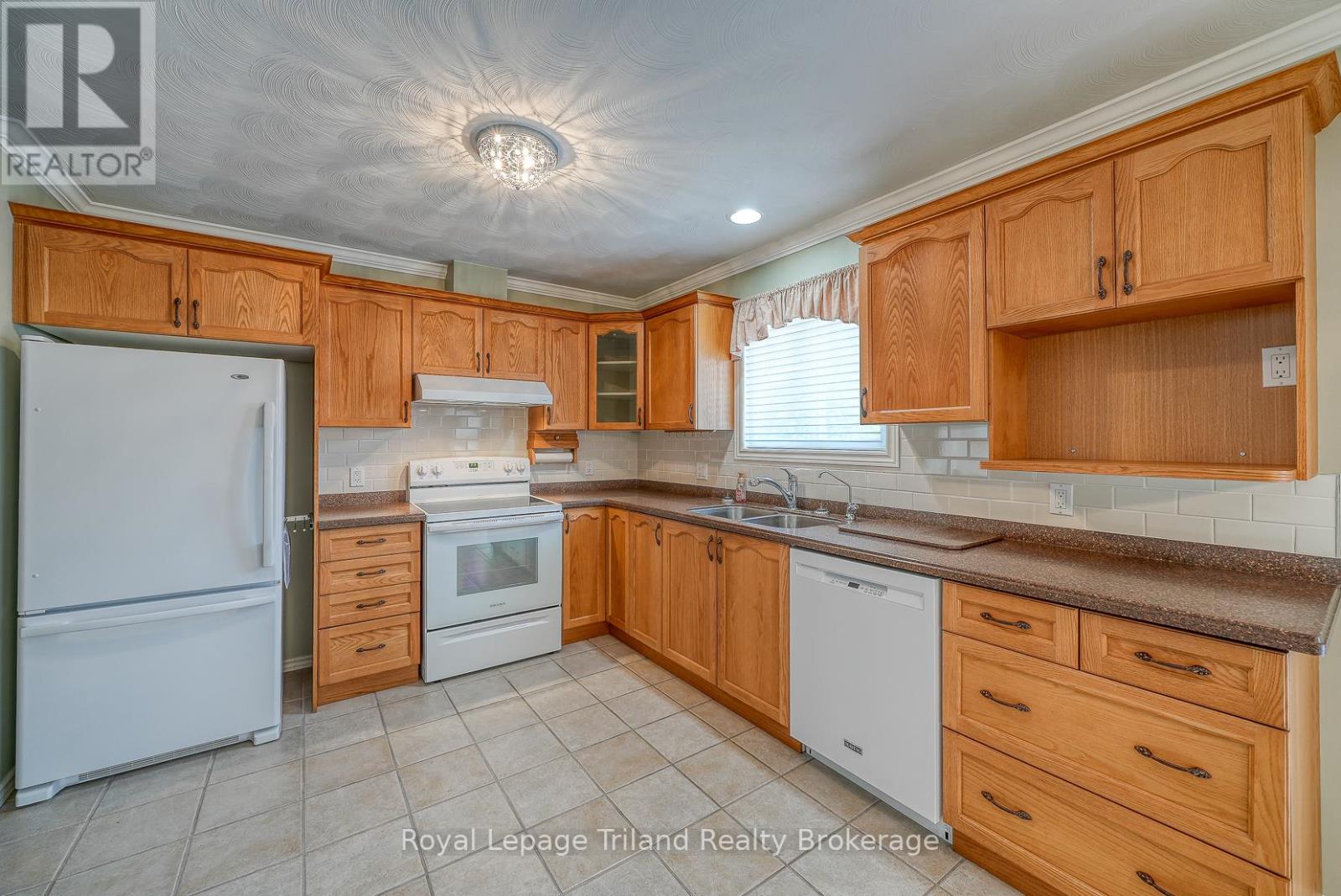 5 - 928 Lorene Street, Woodstock, Ontario  N4S 5N8 - Photo 11 - X12409729