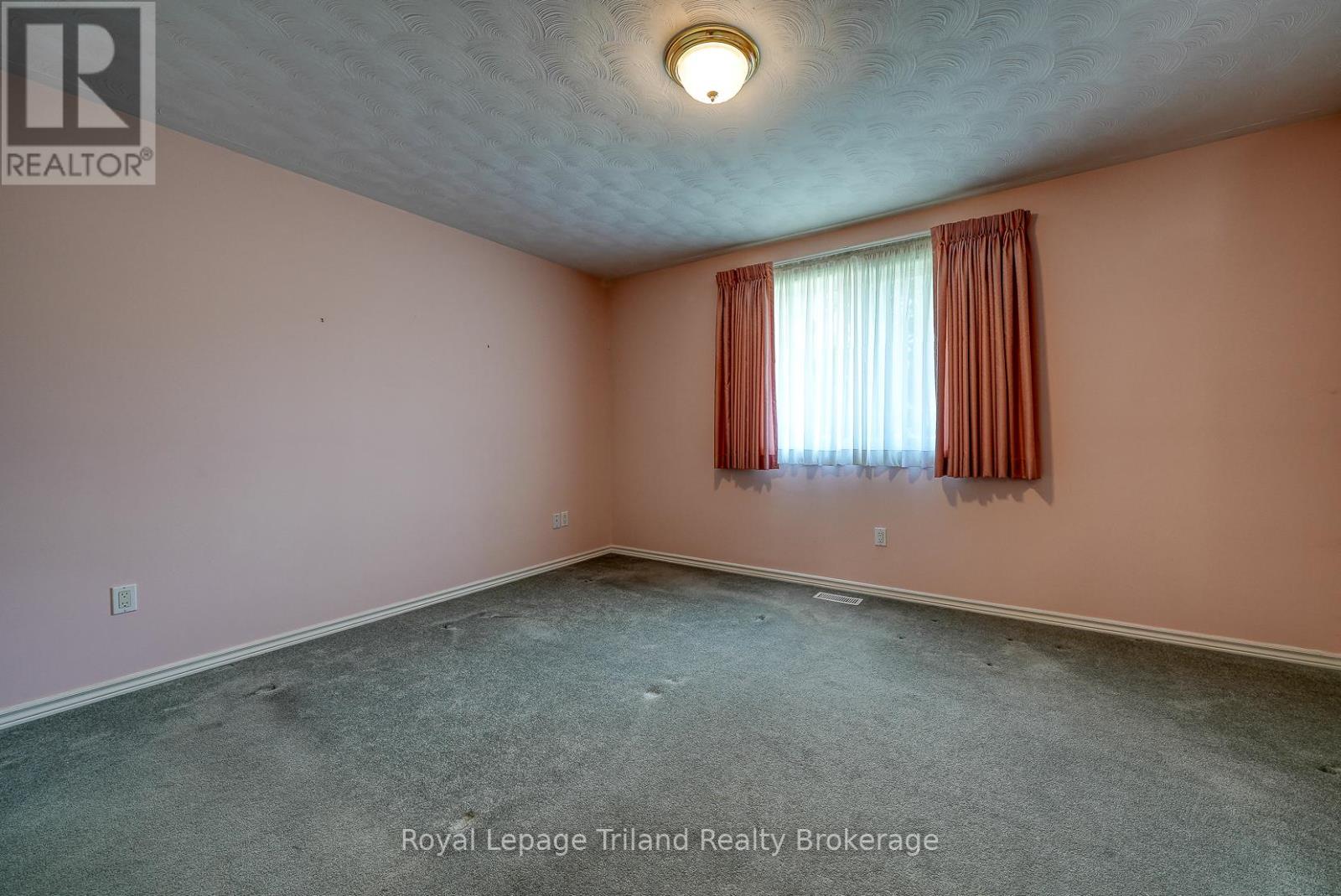 5 - 928 Lorene Street, Woodstock, Ontario  N4S 5N8 - Photo 17 - X12409729