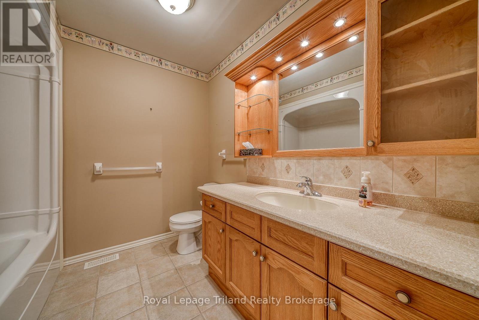 5 - 928 Lorene Street, Woodstock, Ontario  N4S 5N8 - Photo 19 - X12409729