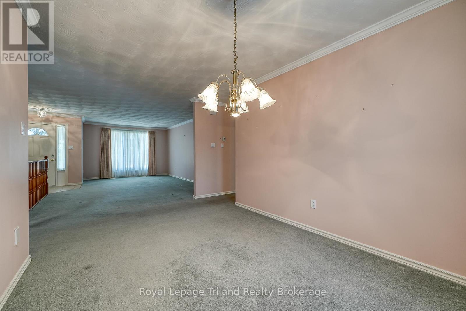 5 - 928 Lorene Street, Woodstock, Ontario  N4S 5N8 - Photo 8 - X12409729