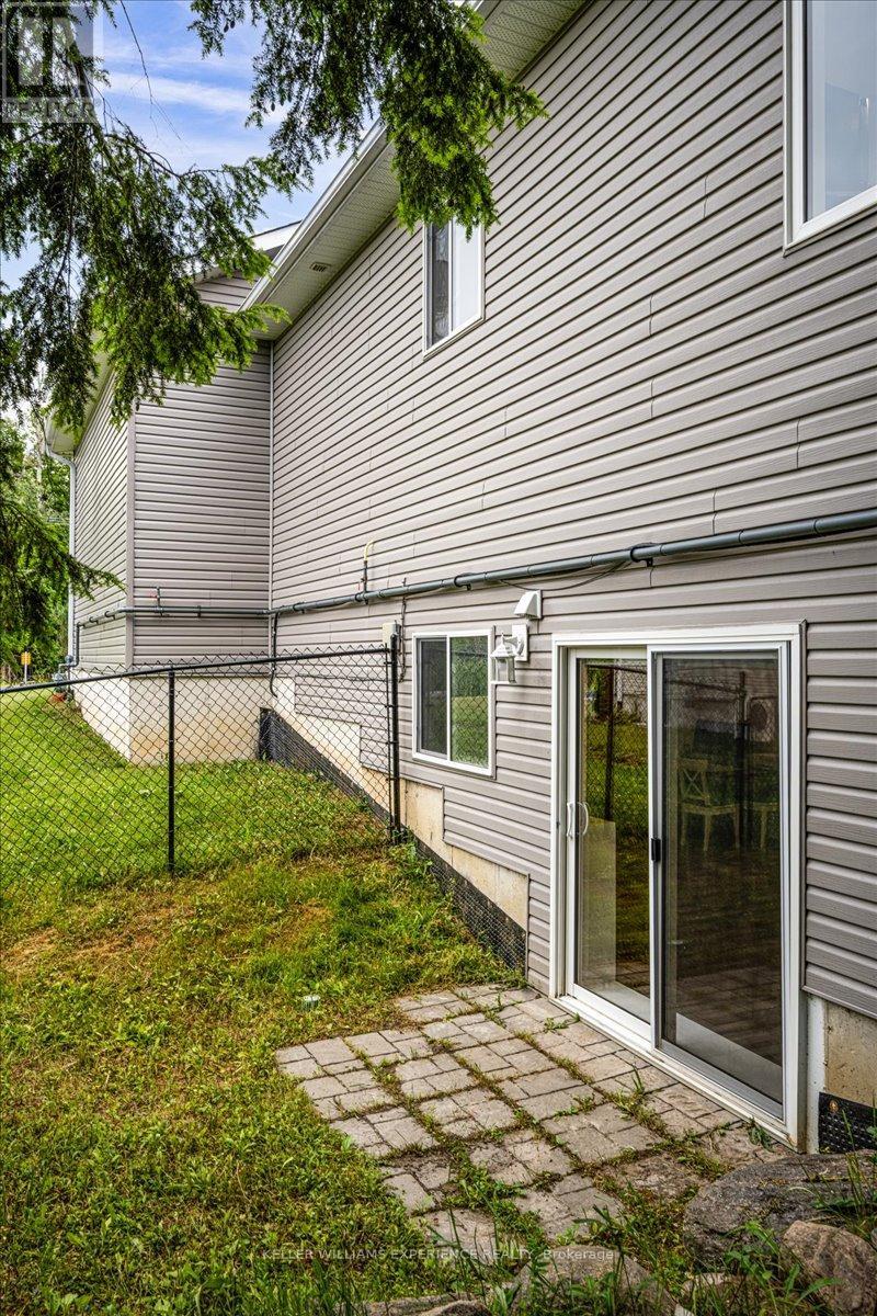 158 Moonstone Road E, Oro-Medonte, Ontario  L0K 1N0 - Photo 32 - S12374628