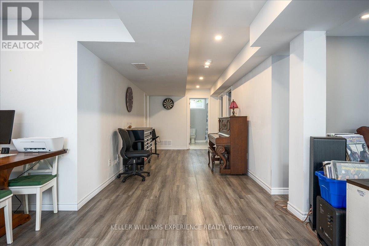 158 Moonstone Road E, Oro-Medonte, Ontario  L0K 1N0 - Photo 33 - S12374628