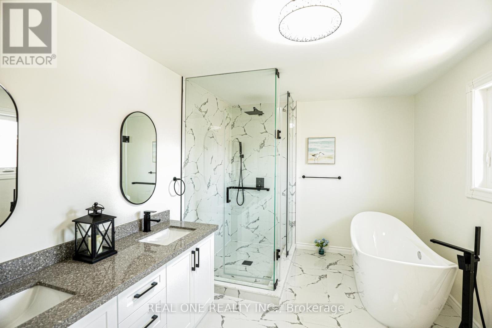 621 Winterton Way, Mississauga, Ontario  L5R 3J3 - Photo 26 - W12114433