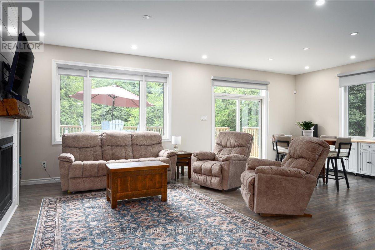 158 Moonstone Road E, Oro-Medonte, Ontario  L0K 1N0 - Photo 21 - S12374628