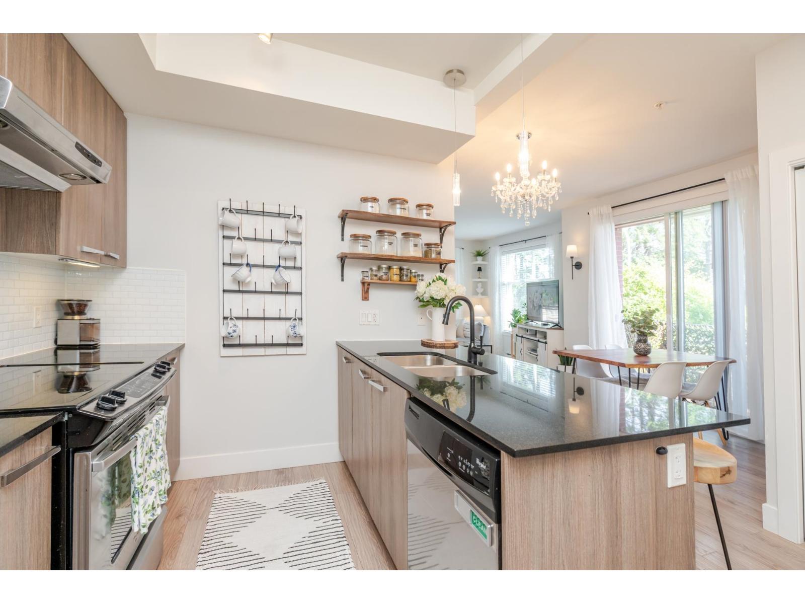105 15956 86a Avenue, Surrey, British Columbia  V4N 6N8 - Photo 13 - R3048990