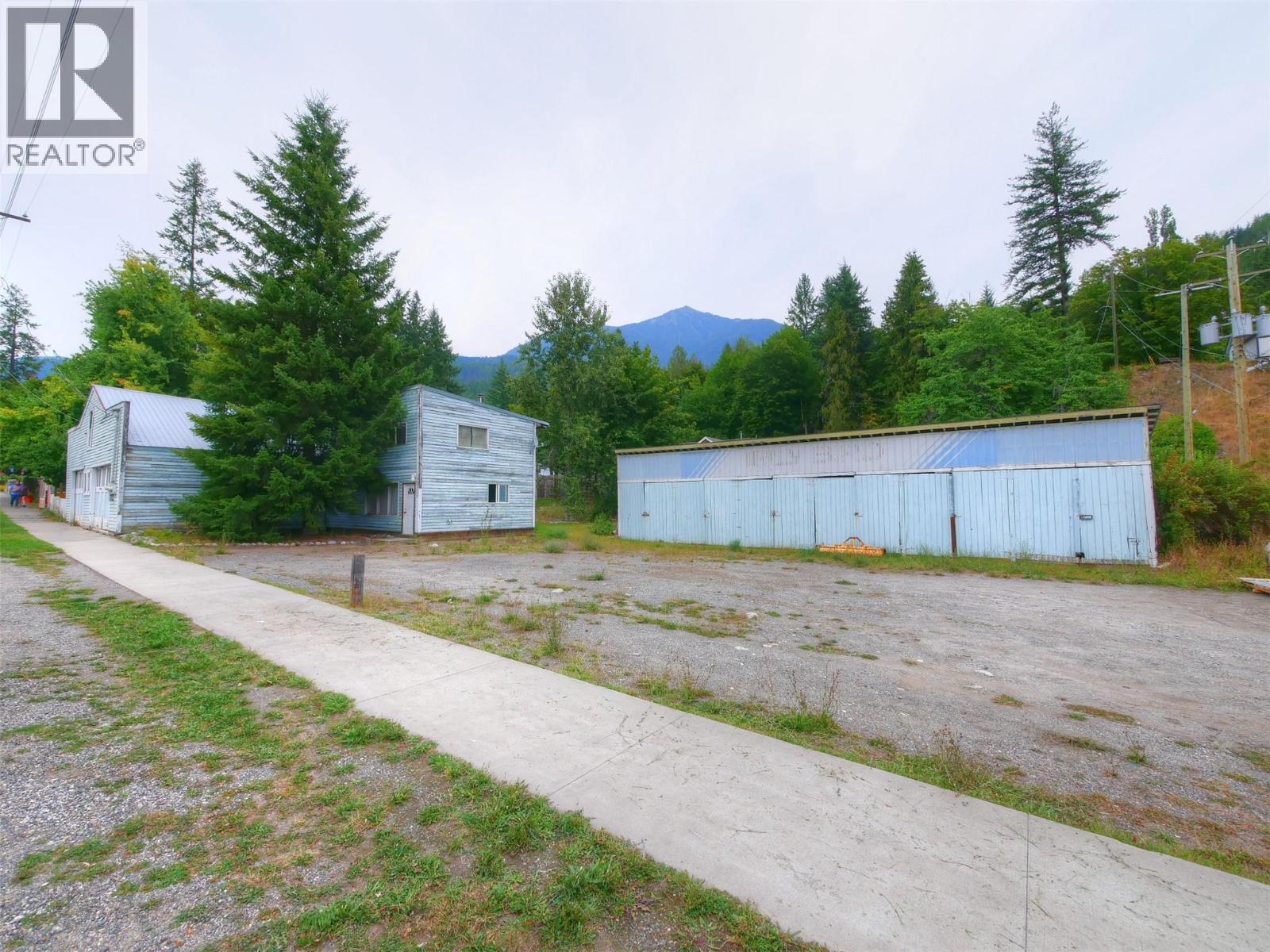 306 & 310 Lake Avenue, Silverton, British Columbia  V0G 1S0 - Photo 12 - 10363254