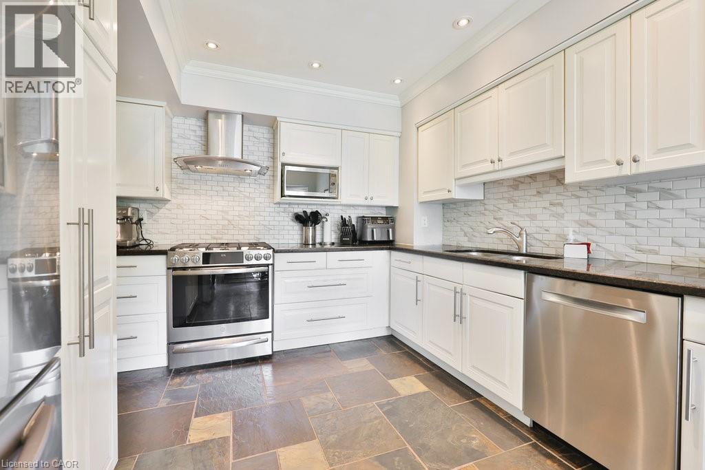 68 Tradewind Drive, Oakville, Ontario  L6L 6K9 - Photo 9 - 40770052