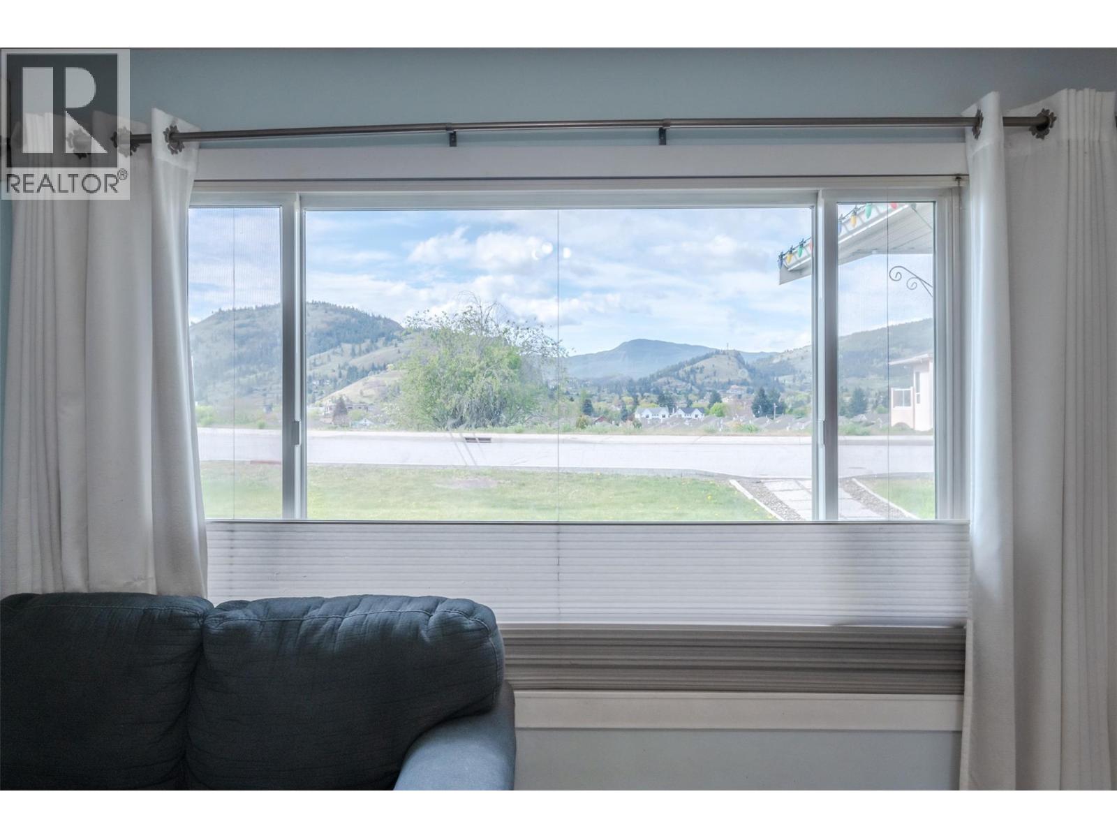 9716 Thompson Road, Summerland, British Columbia  V0H 1Z3 - Photo 5 - 10363282
