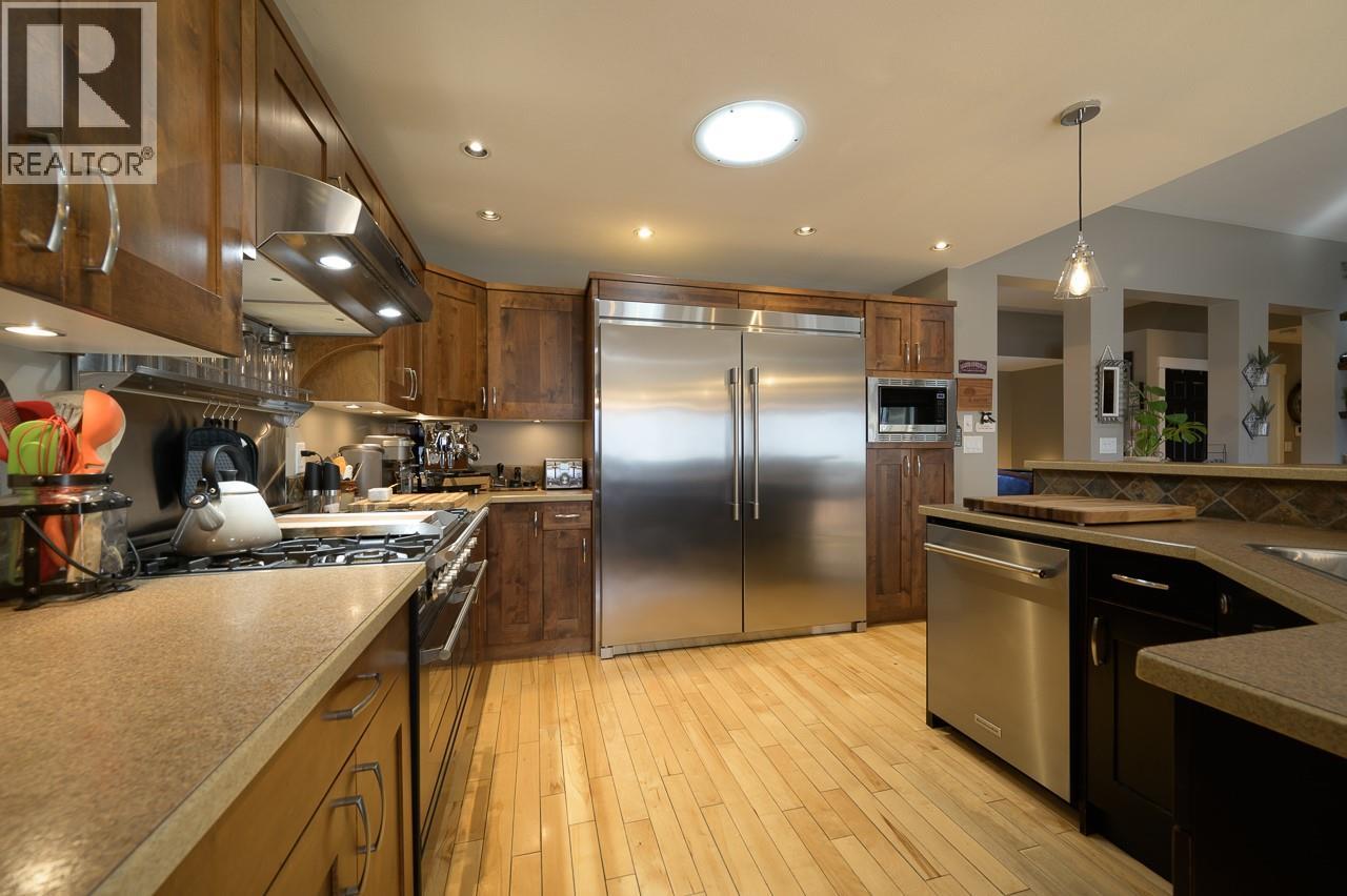 565 Mccurrach Place, Kamloops, British Columbia  V2B 8R1 - Photo 13 - 10363038