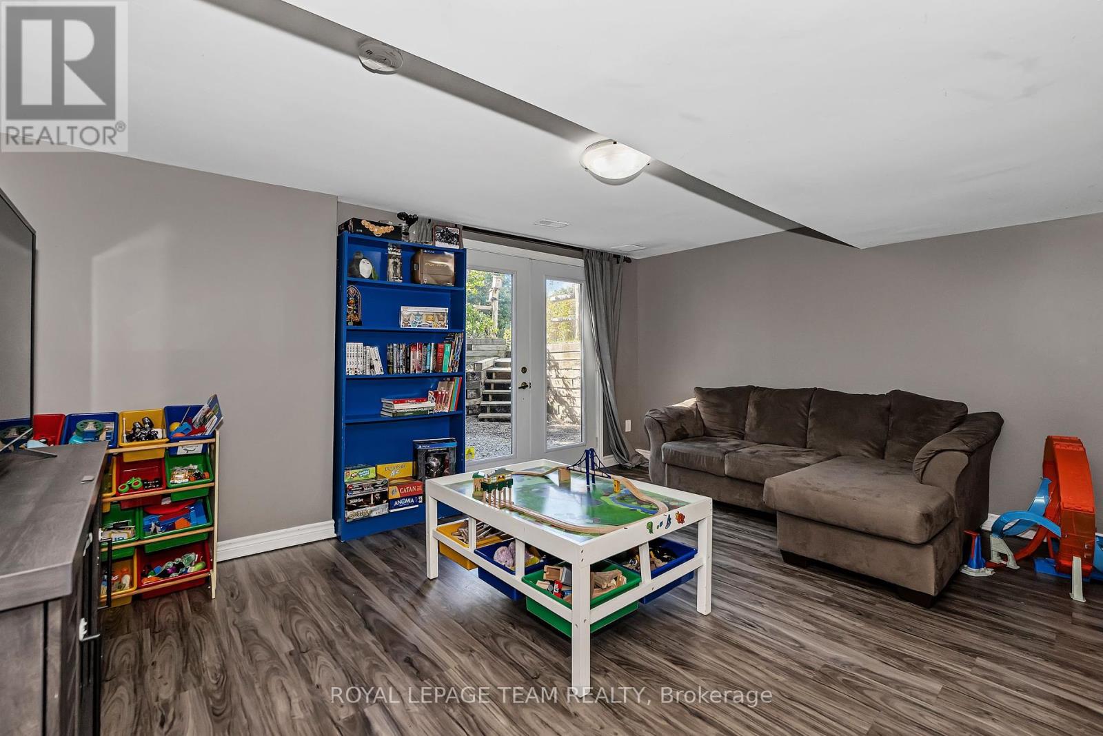 154 Cardinal Crescent, Clarence-Rockland, Ontario  K4K 1K9 - Photo 18 - X12409552