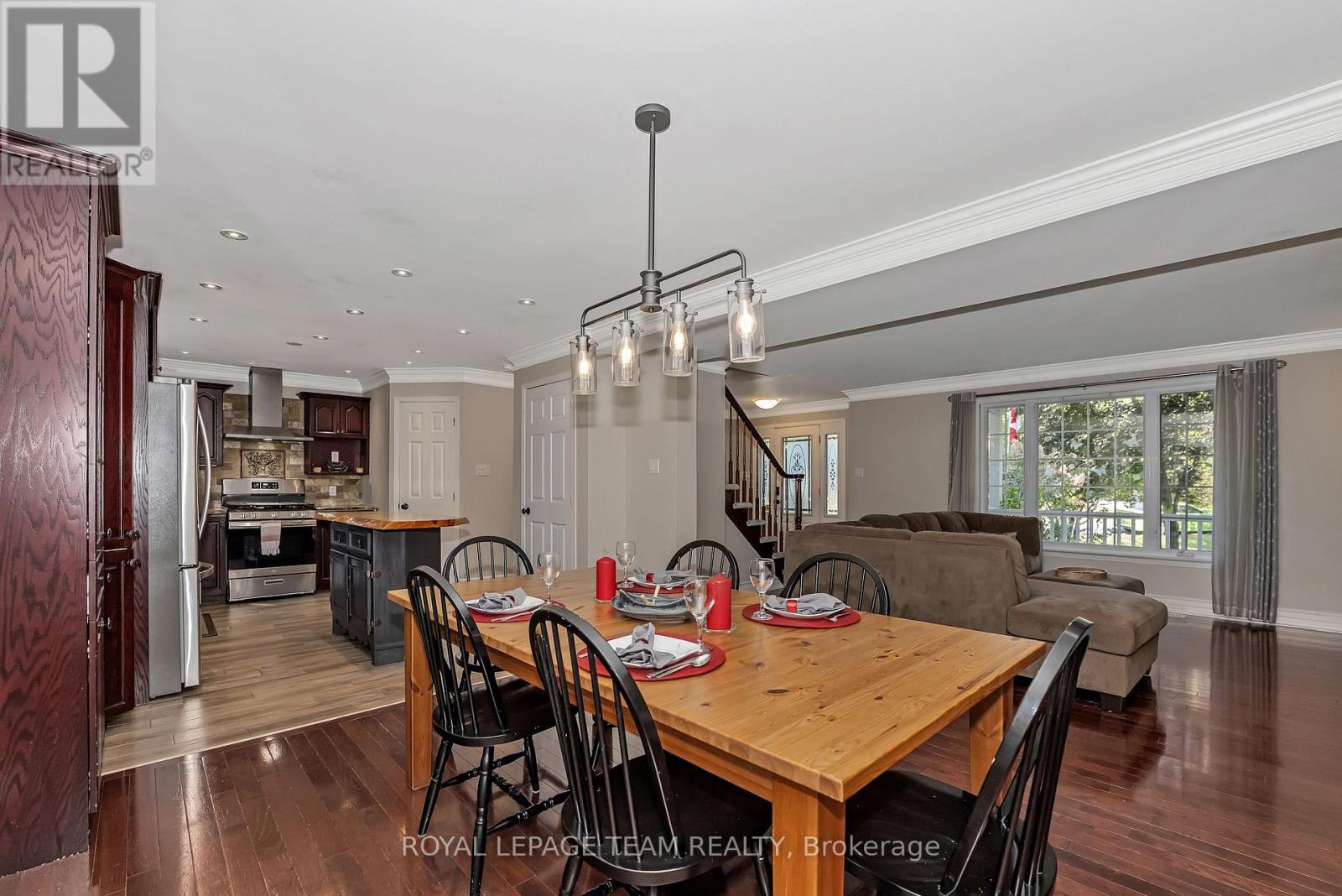 154 Cardinal Crescent, Clarence-Rockland, Ontario  K4K 1K9 - Photo 9 - X12409552