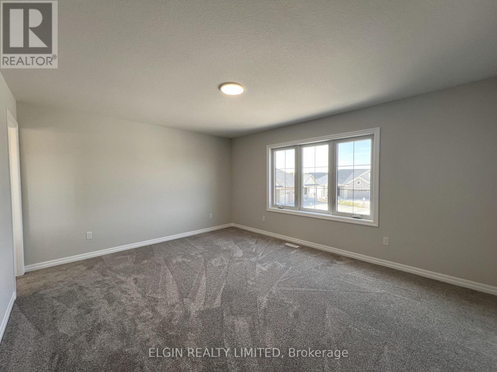 8 Columbus Court, Central Elgin, Ontario  N5P 0E5 - Photo 16 - X12409864