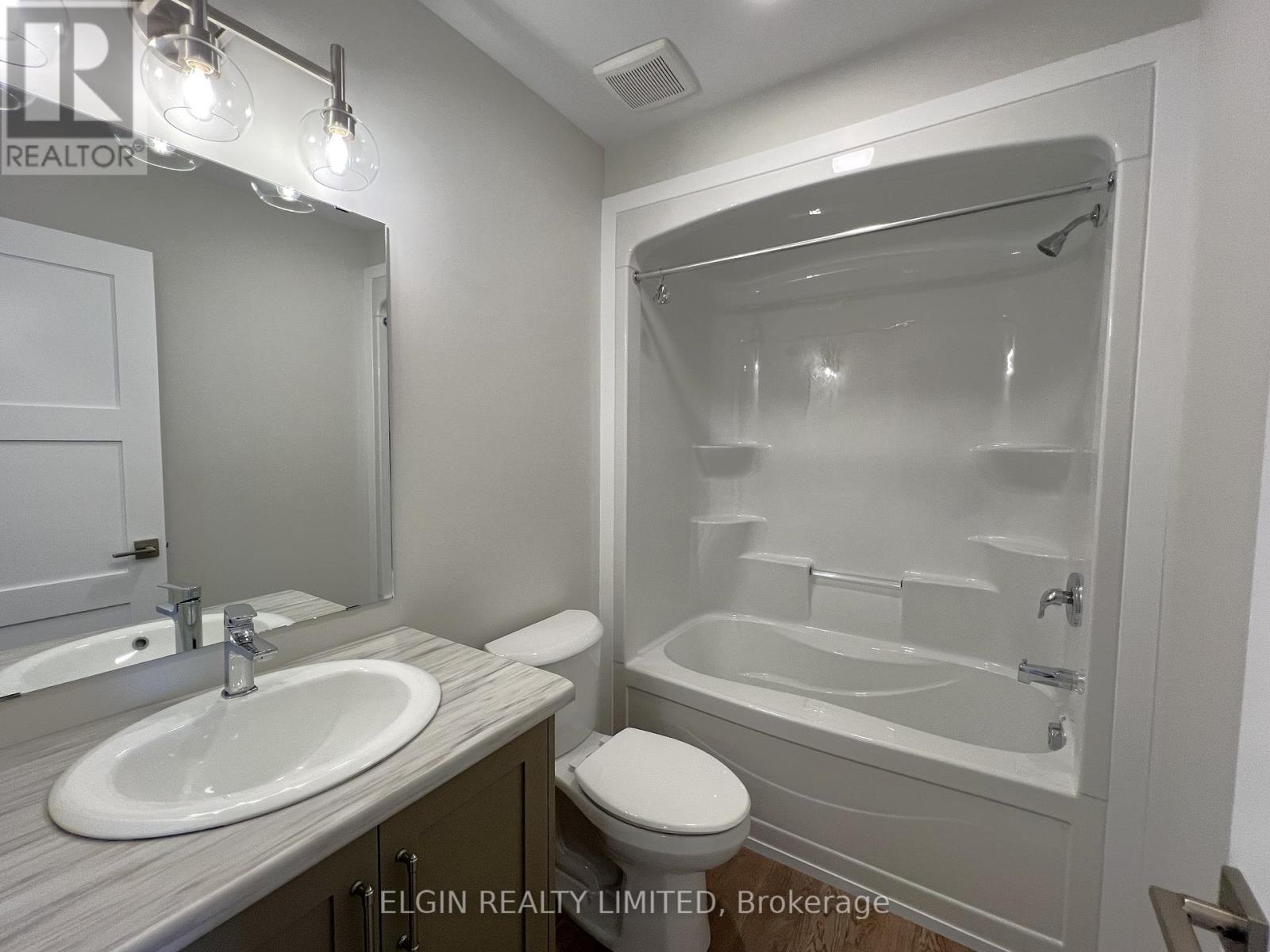 8 Columbus Court, Central Elgin, Ontario  N5P 0E5 - Photo 21 - X12409864