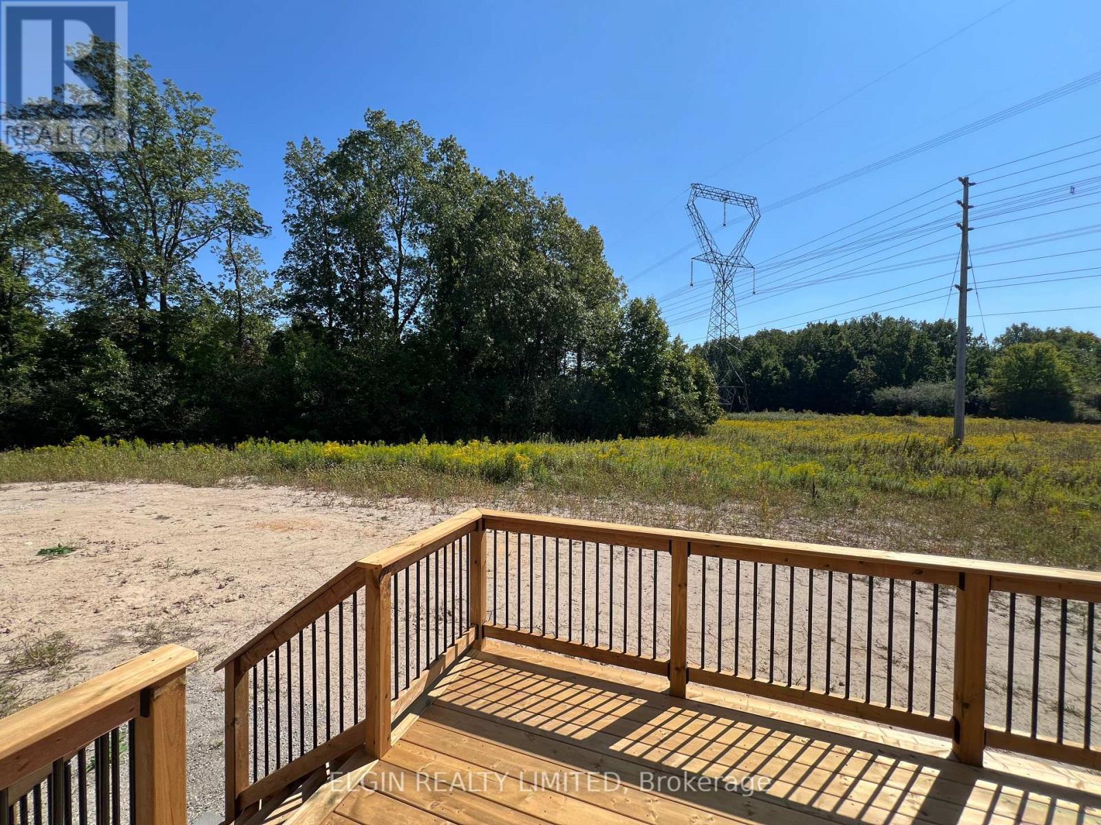 8 Columbus Court, Central Elgin, Ontario  N5P 0E5 - Photo 3 - X12409864