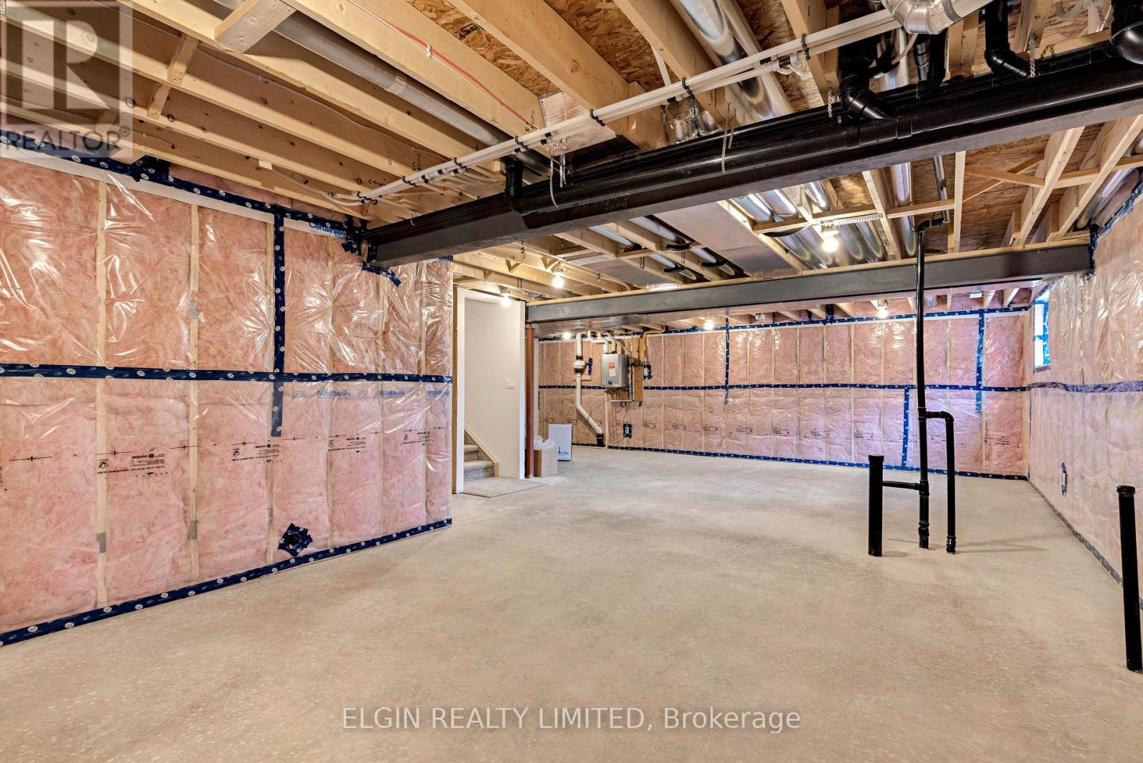 Photo 39 of 40 for 8 Columbus Court