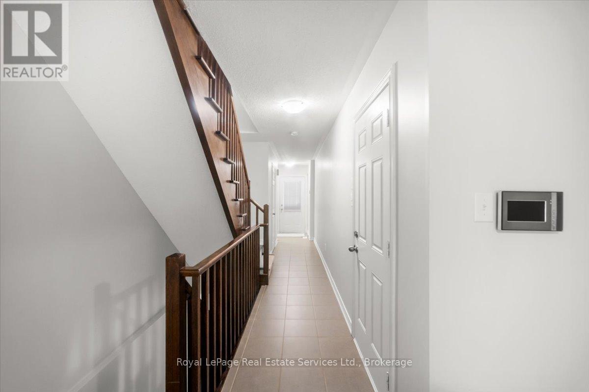 22 - 233 Duskywing Way, Oakville, Ontario  L6L 0C5 - Photo 11 - W12402975