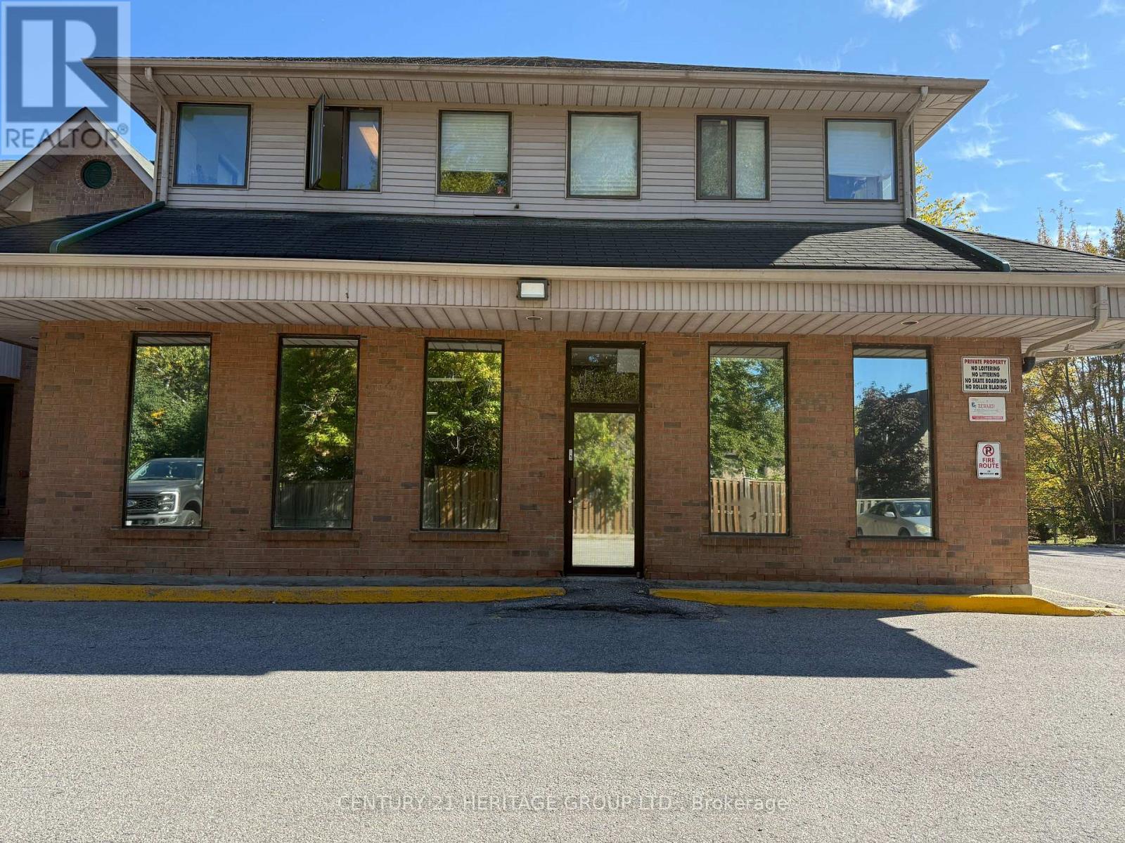 3-7 - 204 Simcoe Avenue, Georgina, Ontario  L4P 3S6 - Photo 6 - N12348754