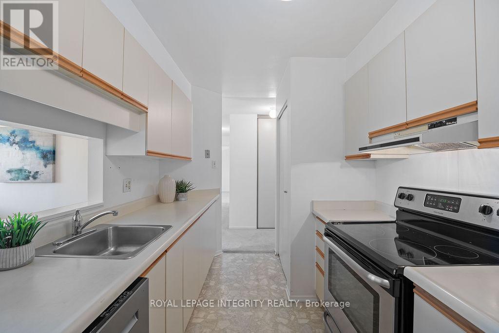206 - 212 Viewmount Drive, Ottawa, Ontario  K2E 7X2 - Photo 15 - X12409912