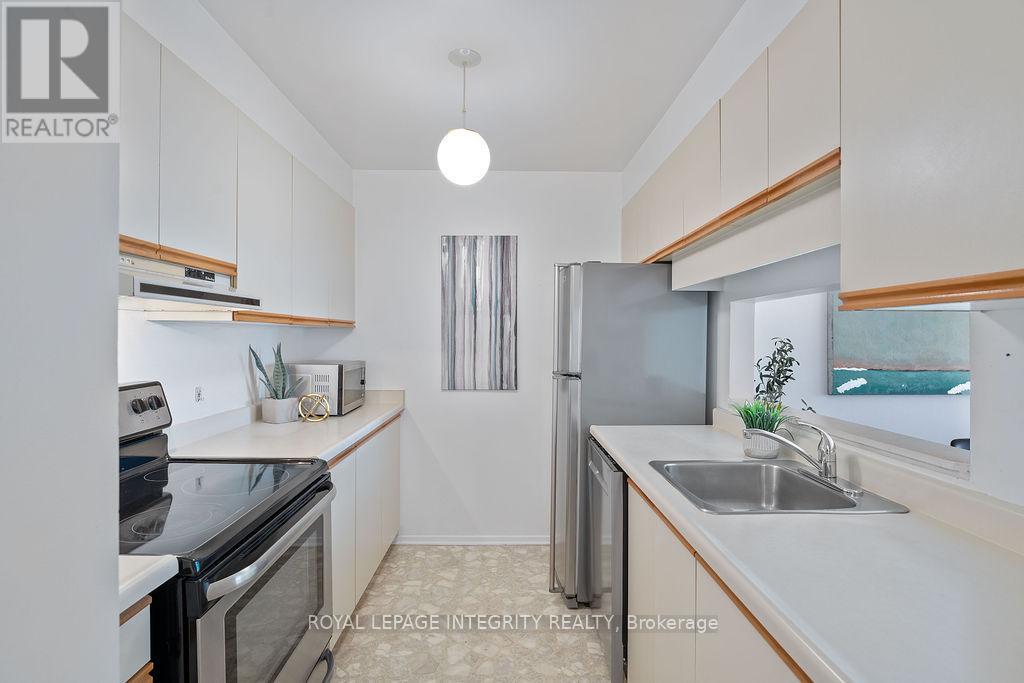 206 - 212 Viewmount Drive, Ottawa, Ontario  K2E 7X2 - Photo 16 - X12409912