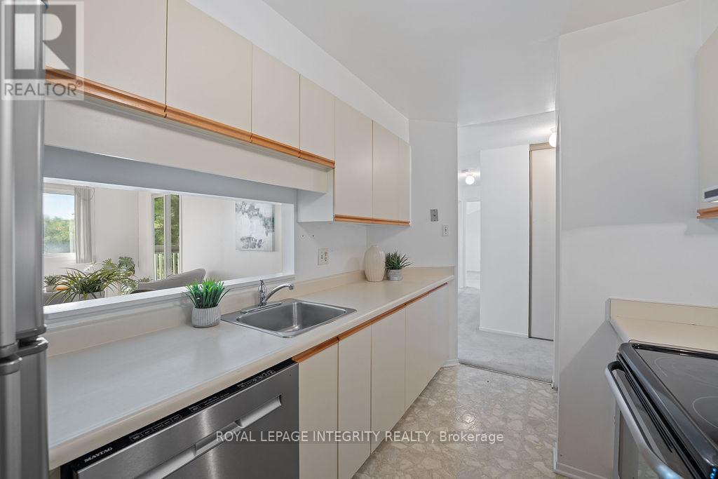 206 - 212 Viewmount Drive, Ottawa, Ontario  K2E 7X2 - Photo 18 - X12409912