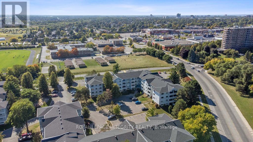 206 - 212 Viewmount Drive, Ottawa, Ontario  K2E 7X2 - Photo 2 - X12409912
