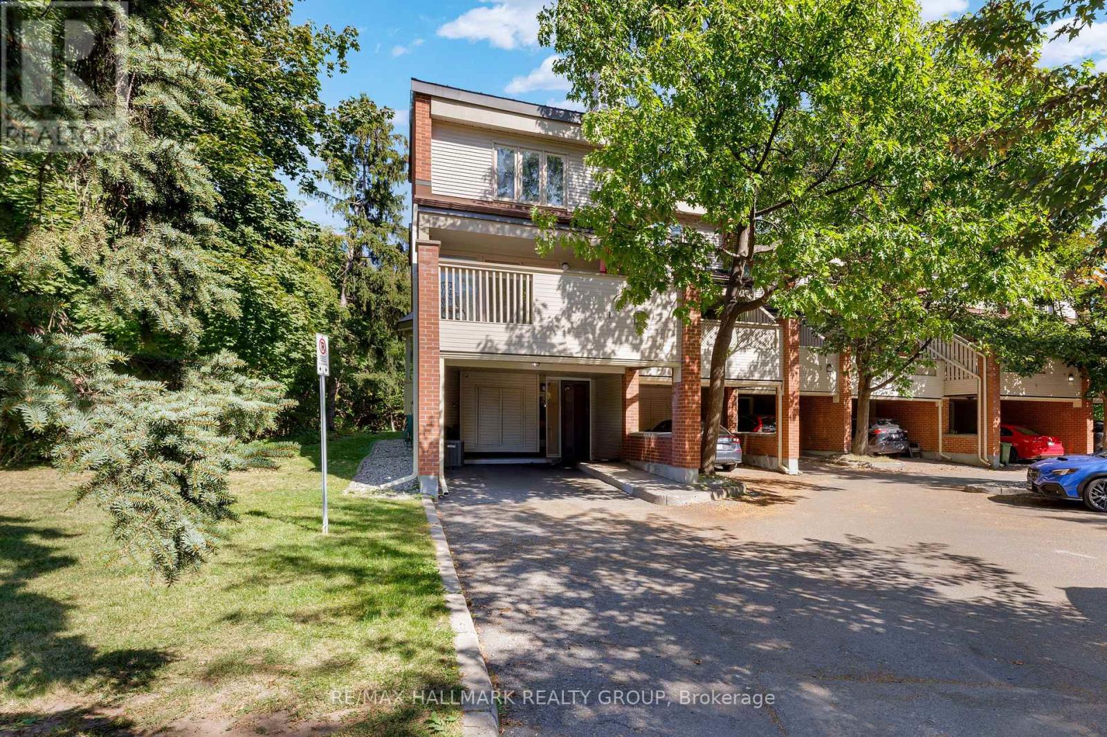 1 - 60 Greenfield Avenue, Ottawa, Ontario  K1S 0X7 - Photo 2 - X12409919