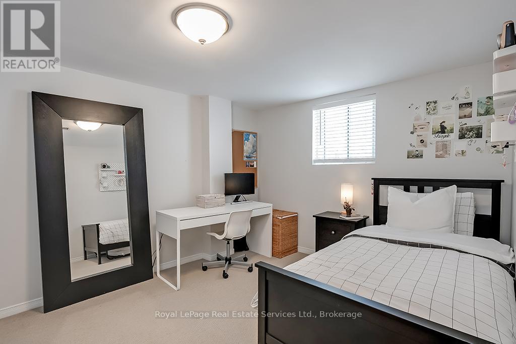 23 Lorne Avenue, Hamilton (Ancaster), Ontario  L9G 2X6 - Photo 28 - X12409939