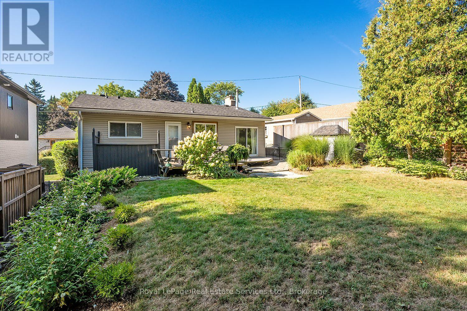 23 Lorne Avenue, Hamilton (Ancaster), Ontario  L9G 2X6 - Photo 31 - X12409939