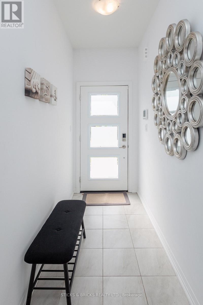 78 - 4552 Portage Road, Niagara Falls, Ontario  L2E 6A8 - Photo 10 - X12409813