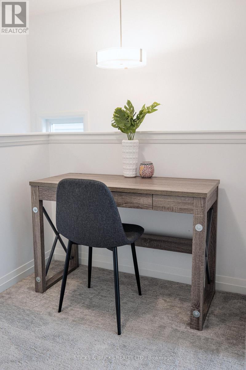 78 - 4552 Portage Road, Niagara Falls, Ontario  L2E 6A8 - Photo 25 - X12409813