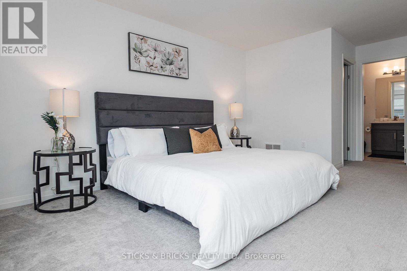 78 - 4552 Portage Road, Niagara Falls, Ontario  L2E 6A8 - Photo 28 - X12409813