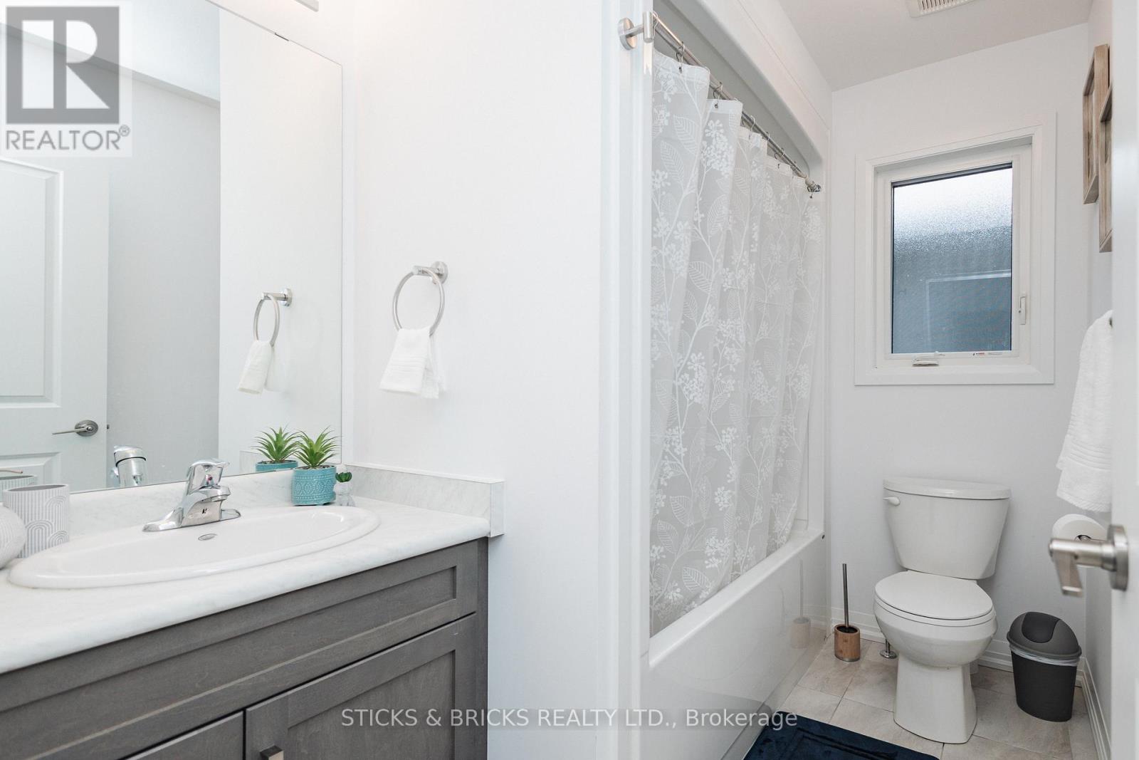 78 - 4552 Portage Road, Niagara Falls, Ontario  L2E 6A8 - Photo 36 - X12409813