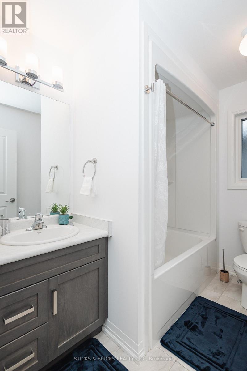 78 - 4552 Portage Road, Niagara Falls, Ontario  L2E 6A8 - Photo 37 - X12409813