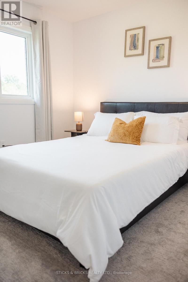 78 - 4552 Portage Road, Niagara Falls, Ontario  L2E 6A8 - Photo 41 - X12409813