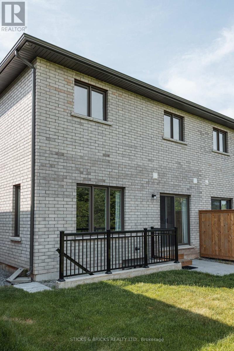 78 - 4552 Portage Road, Niagara Falls, Ontario  L2E 6A8 - Photo 6 - X12409813