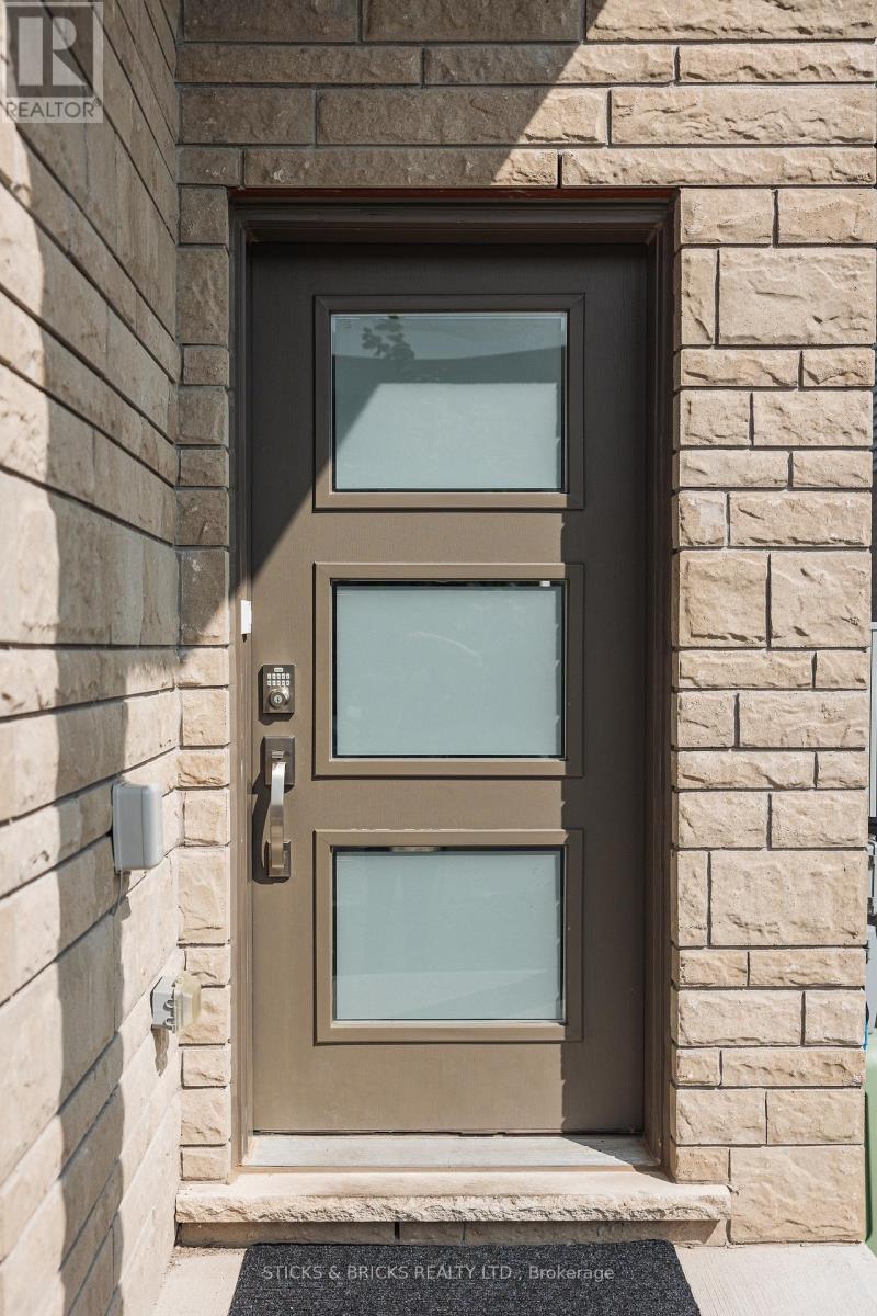 78 - 4552 Portage Road, Niagara Falls, Ontario  L2E 6A8 - Photo 8 - X12409813