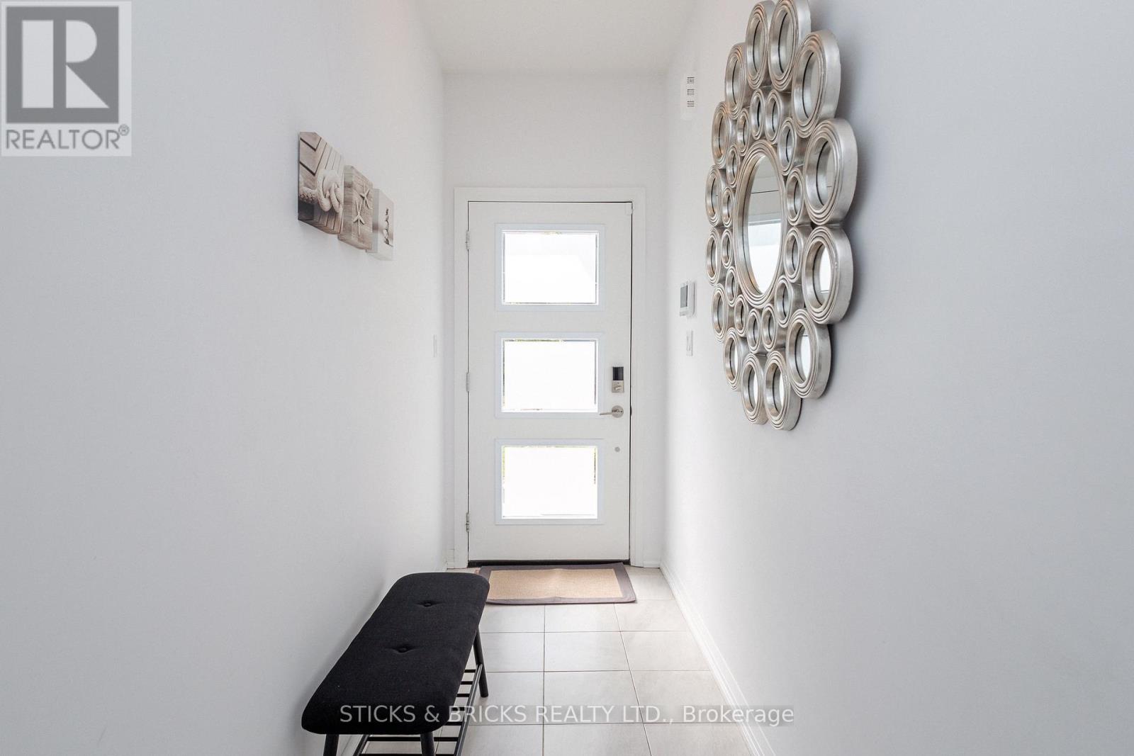 78 - 4552 Portage Road, Niagara Falls, Ontario  L2E 6A8 - Photo 9 - X12409813