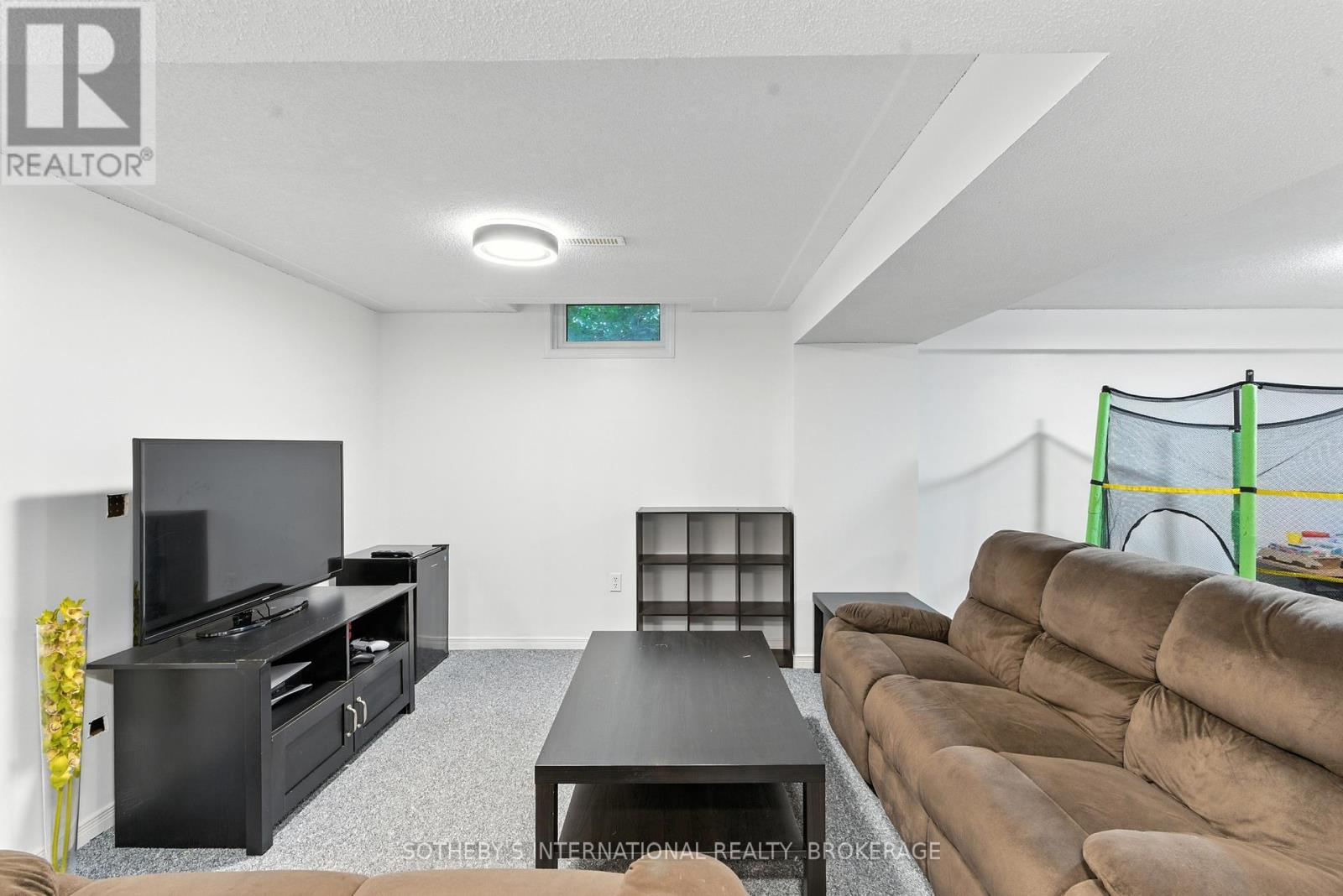 32 Sterling Street, St. Catharines, Ontario  L2S 3T2 - Photo 25 - X12409873