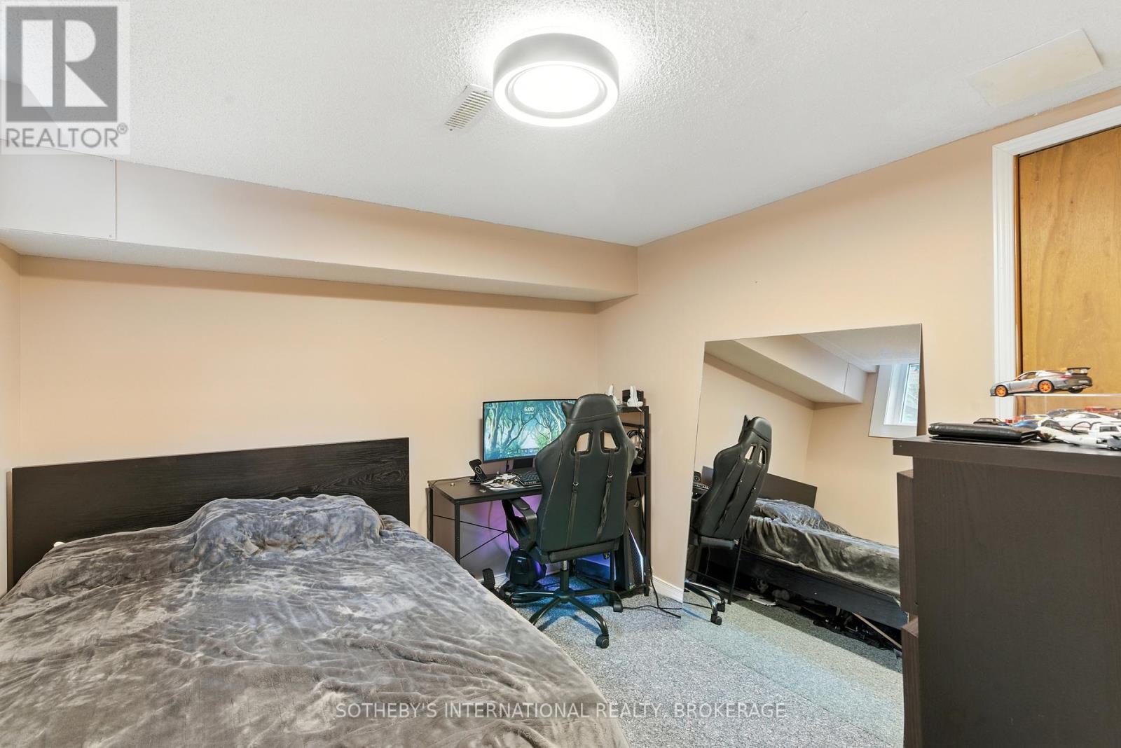 32 Sterling Street, St. Catharines, Ontario  L2S 3T2 - Photo 27 - X12409873