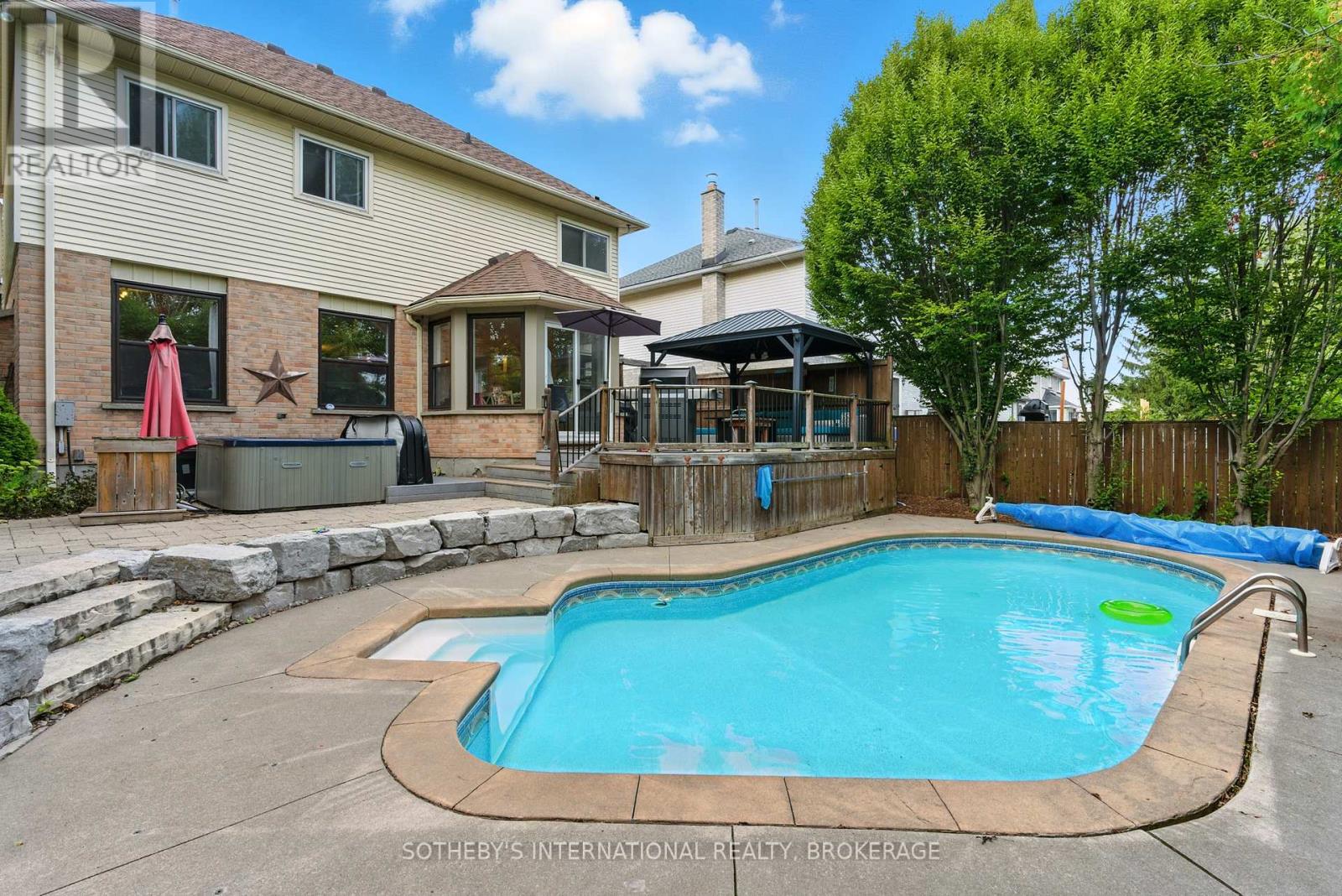 32 Sterling Street, St. Catharines, Ontario  L2S 3T2 - Photo 32 - X12409873