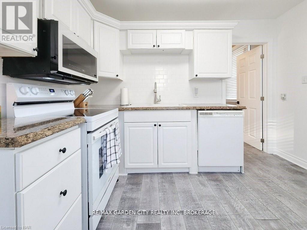 43 St George Street, St. Catharines, Ontario  L2M 5P5 - Photo 22 - X12409941