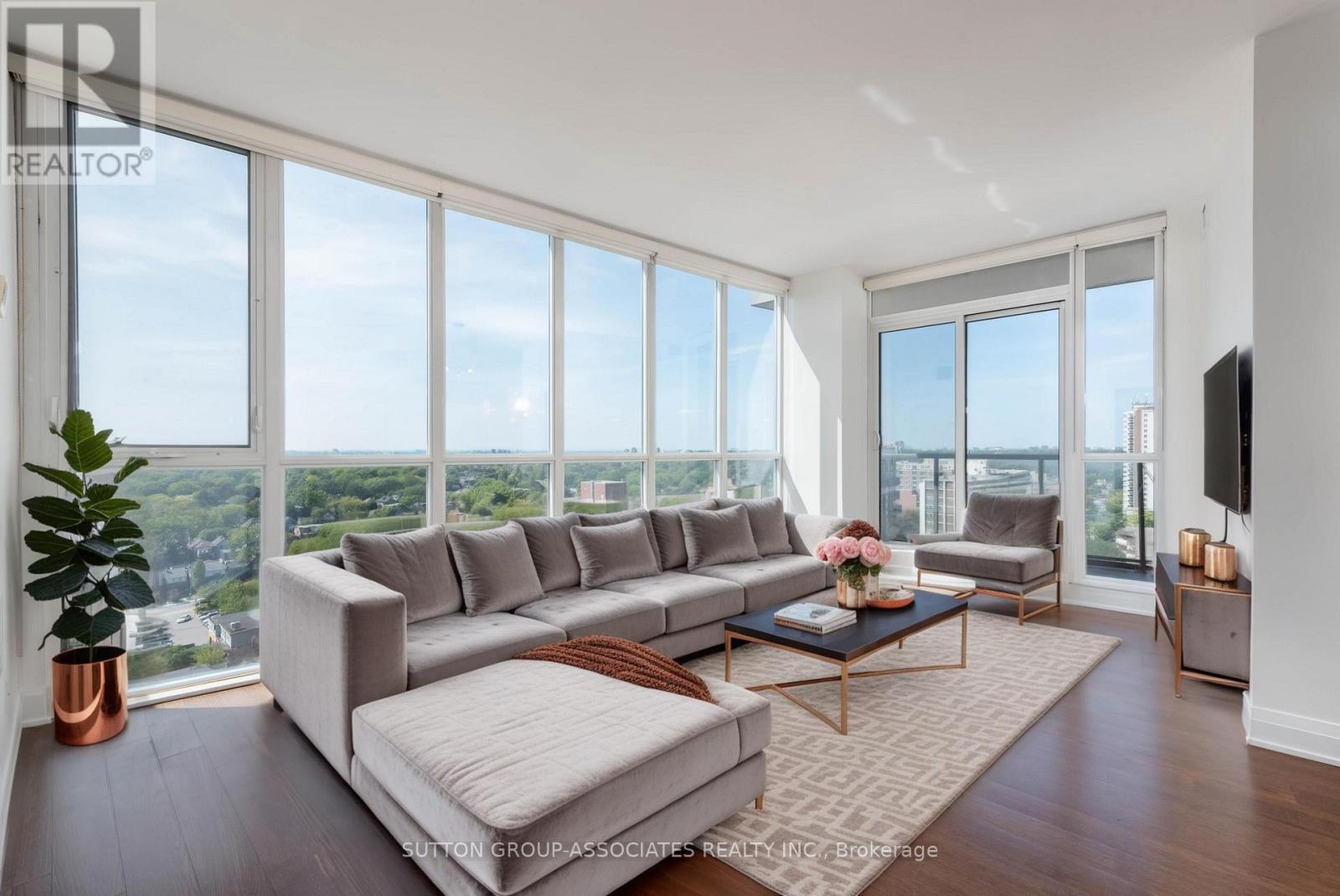 1502 - 530 St. Clair Avenue W, Toronto, Ontario  M6C 0A2 - Photo 12 - C12409762