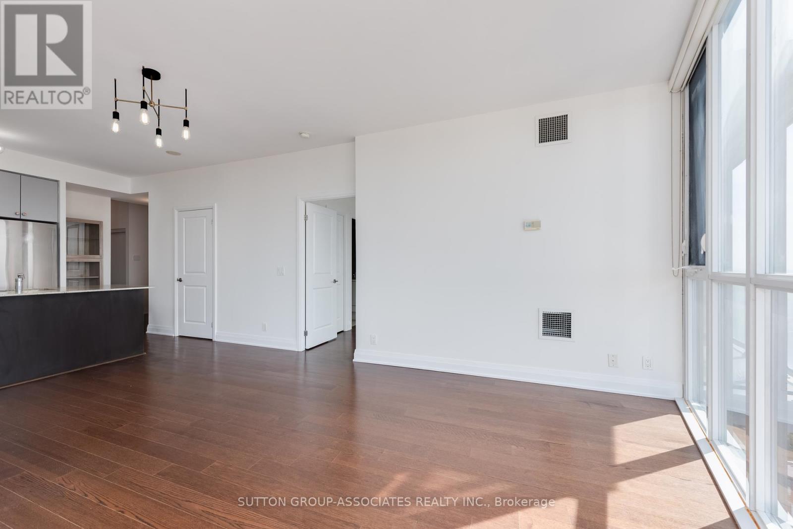 1502 - 530 St. Clair Avenue W, Toronto, Ontario  M6C 0A2 - Photo 16 - C12409762