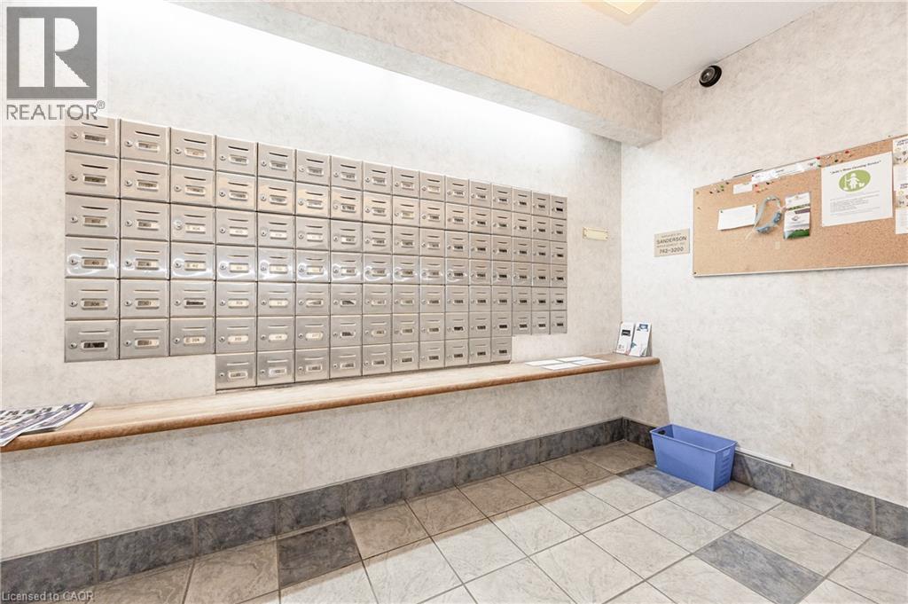 65 Westmount Road N Unit# 801, Waterloo, Ontario  N2L 5G6 - Photo 23 - 40770698