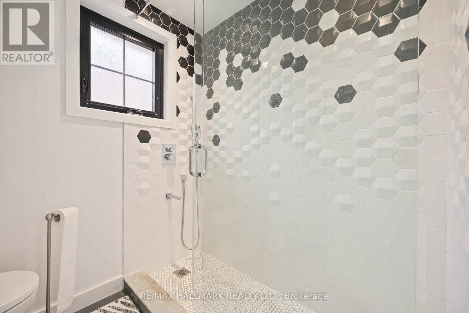 386 Woodgrange Avenue, Pickering (Rosebank), Ontario  L1W 2B3 - Photo 30 - E12409792