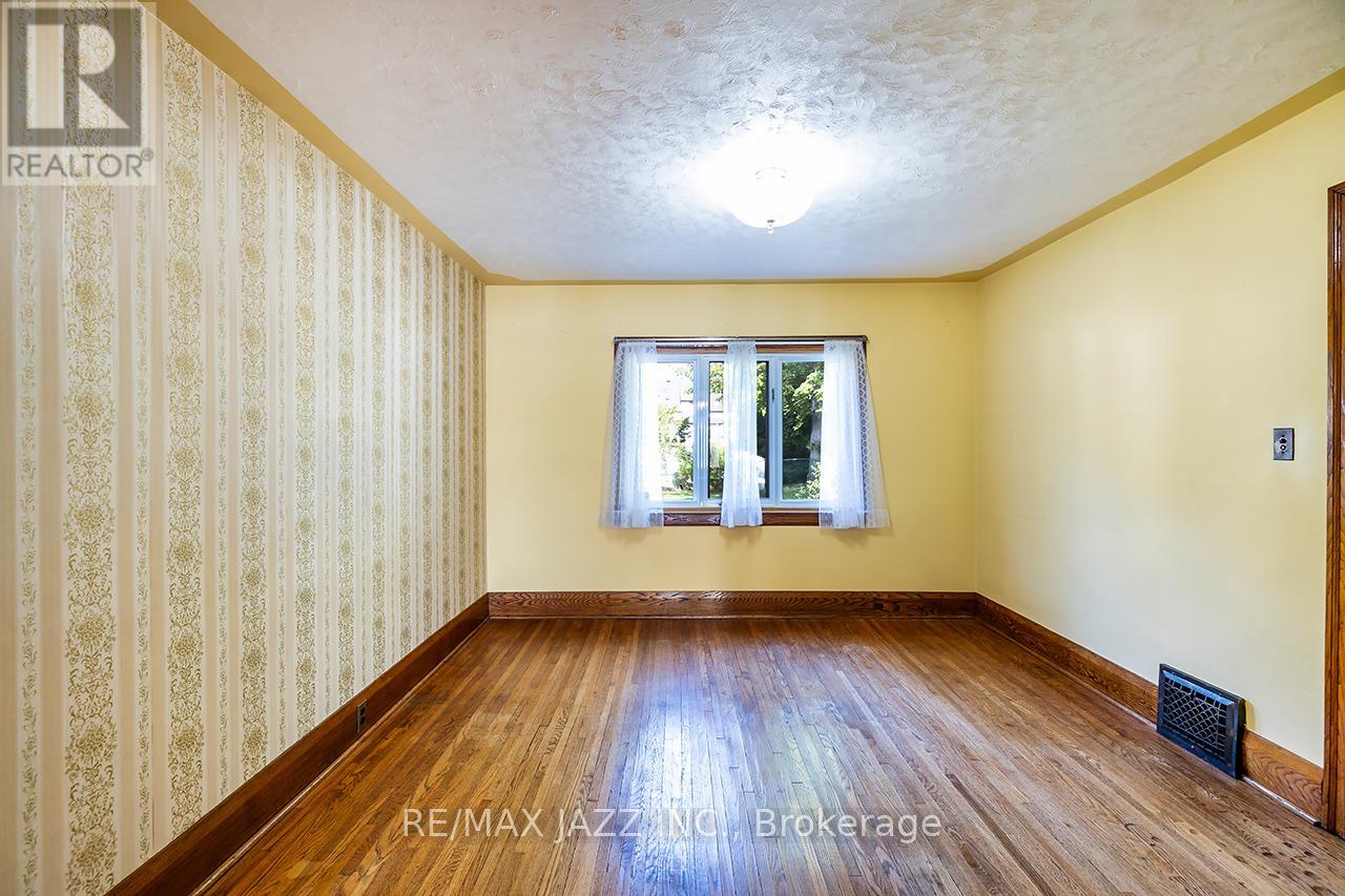 30 Thomas Street, Oshawa, Ontario  L1H 3W5 - Photo 10 - E12409933