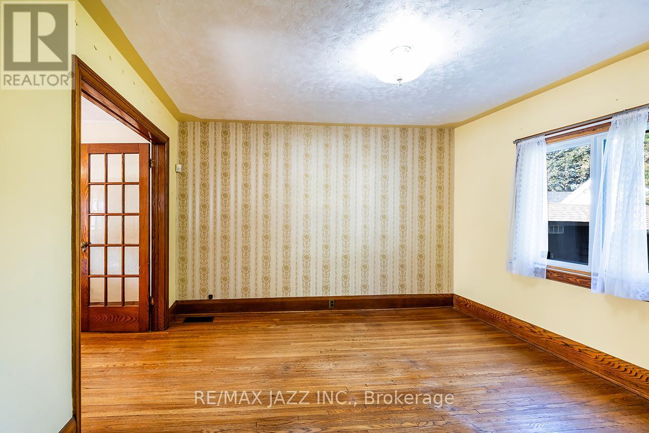 30 Thomas Street, Oshawa, Ontario  L1H 3W5 - Photo 11 - E12409933