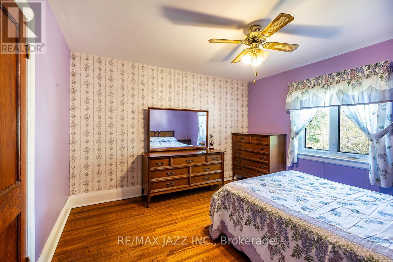 30 Thomas Street, Oshawa, Ontario  L1H 3W5 - Photo 18 - E12409933